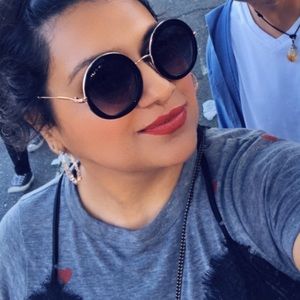 Meet your Posher, Diana